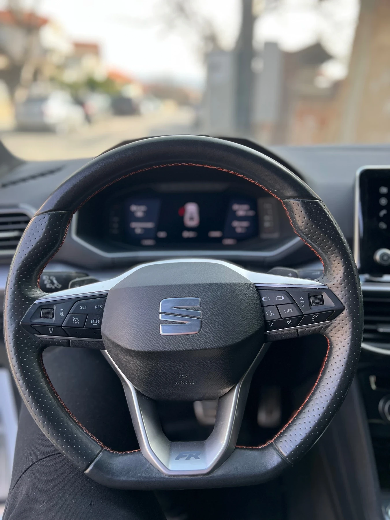 Seat Tarraco -HeadUp-360камера-FR Line-LaneAssist-4x4-Full- | Mobile.bg — изображение 11