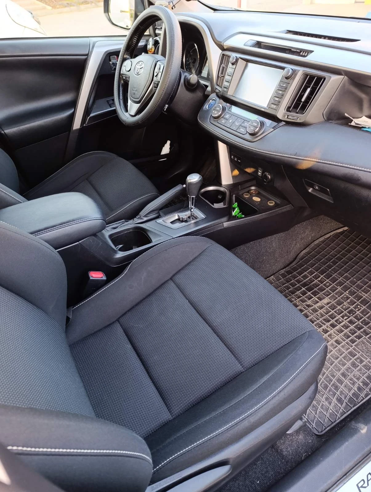 Toyota Rav4 2.5 хибрид - изображение 8