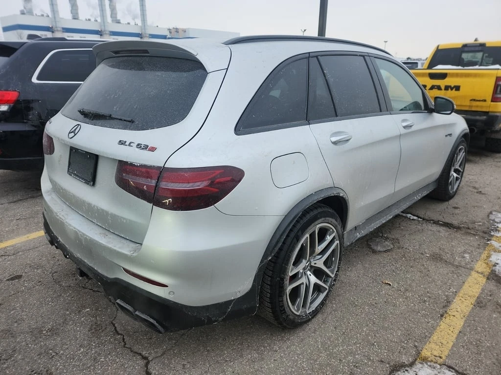 Mercedes-Benz GLC * AMG 63 S * CARFAX * БЕЗ ПЪРВОНАЧАЛНА ВНОСКА - изображение 3