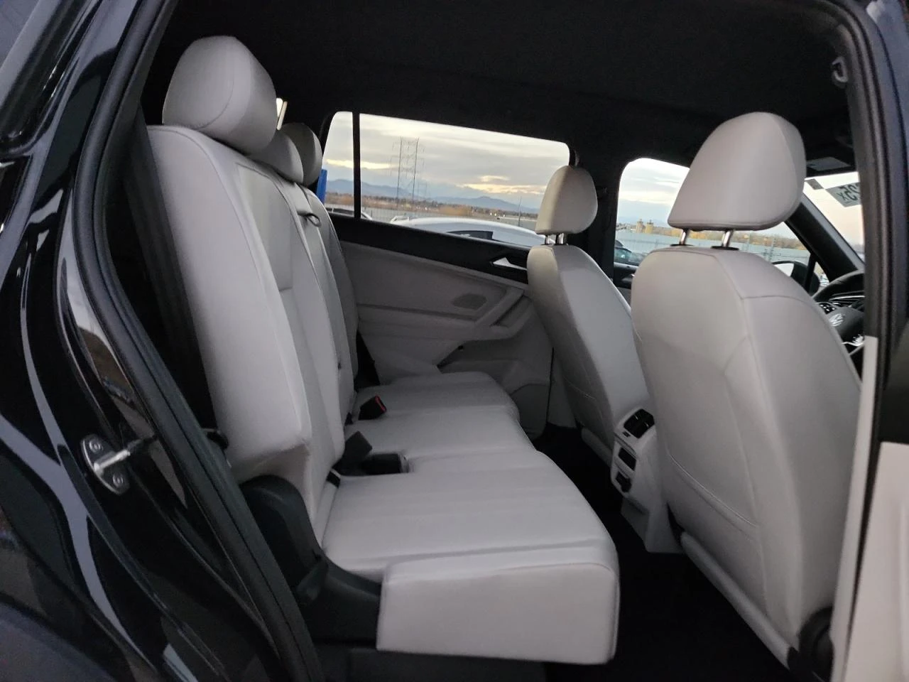 VW Tiguan 2.0T SE R-Line Black 4MOTION | Mobile.bg � ����������� 11