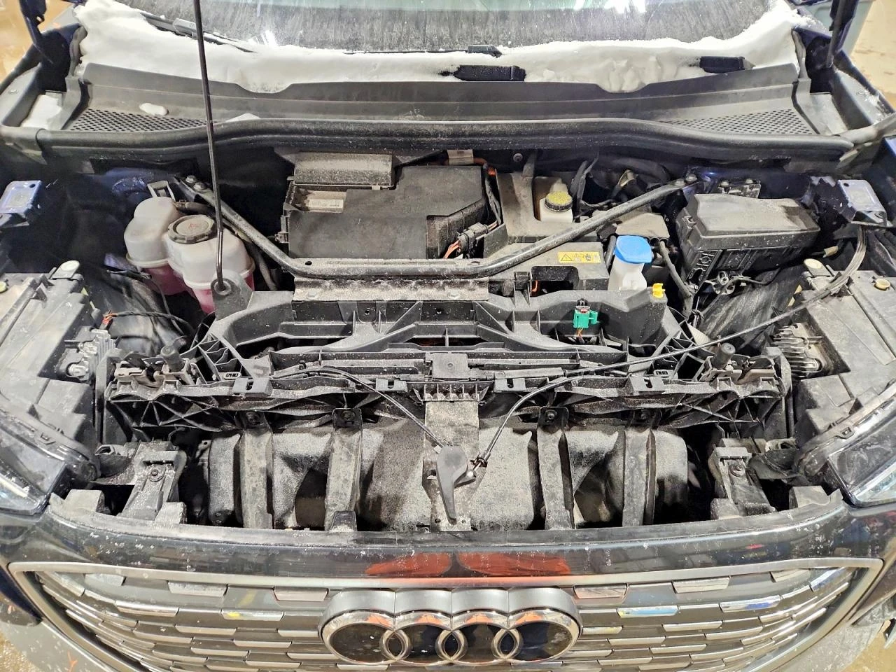 Audi Q4 E-Tron Technik, снимка 12 - Автомобили и джипове - 53827245