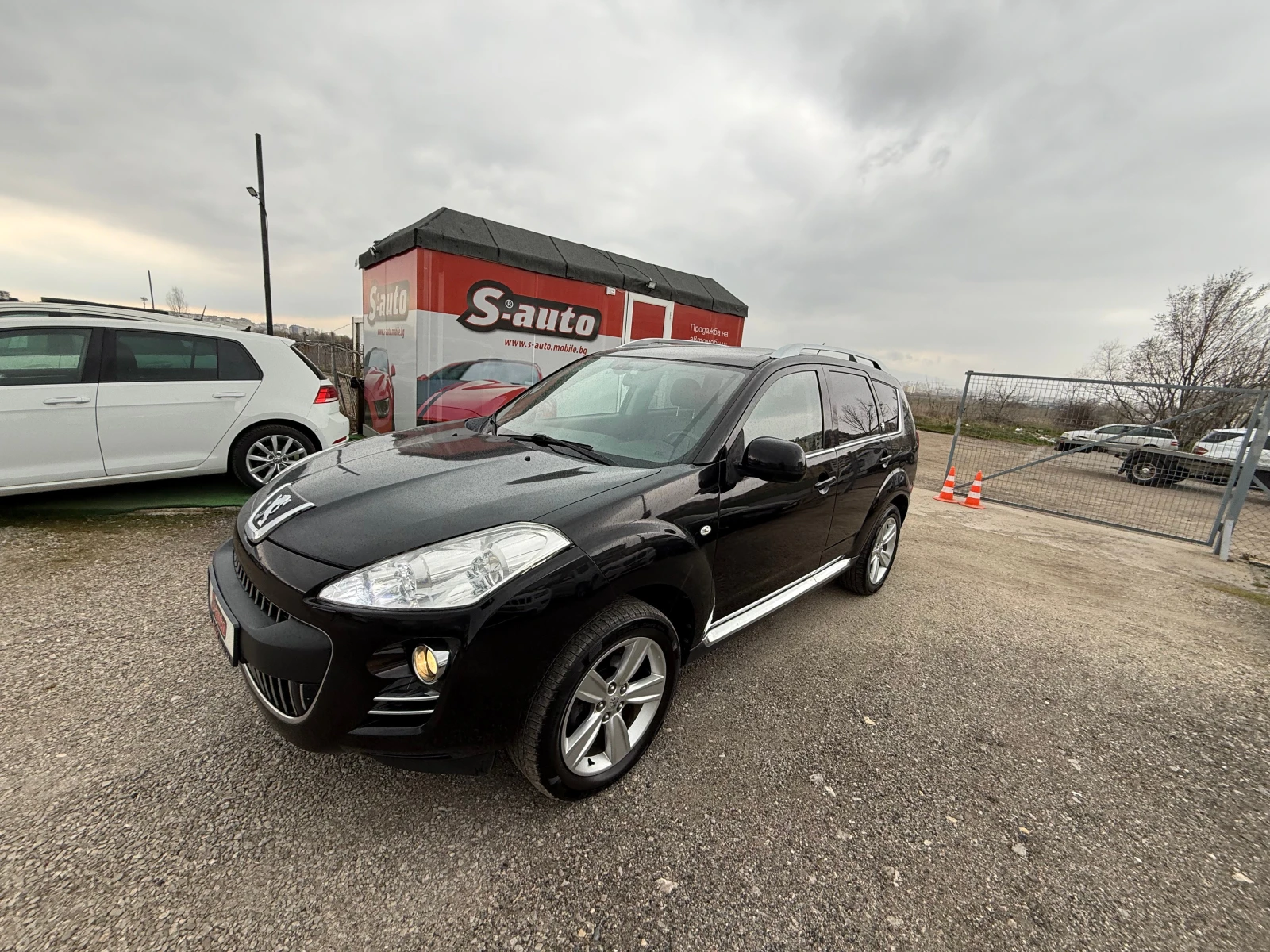 Peugeot 4007 2.2HDI 7МЕСТА* КОЖА* ПОДГРЕВ* НАВИ* КСЕНОН* SWISS | Auto.bg — изображение 1