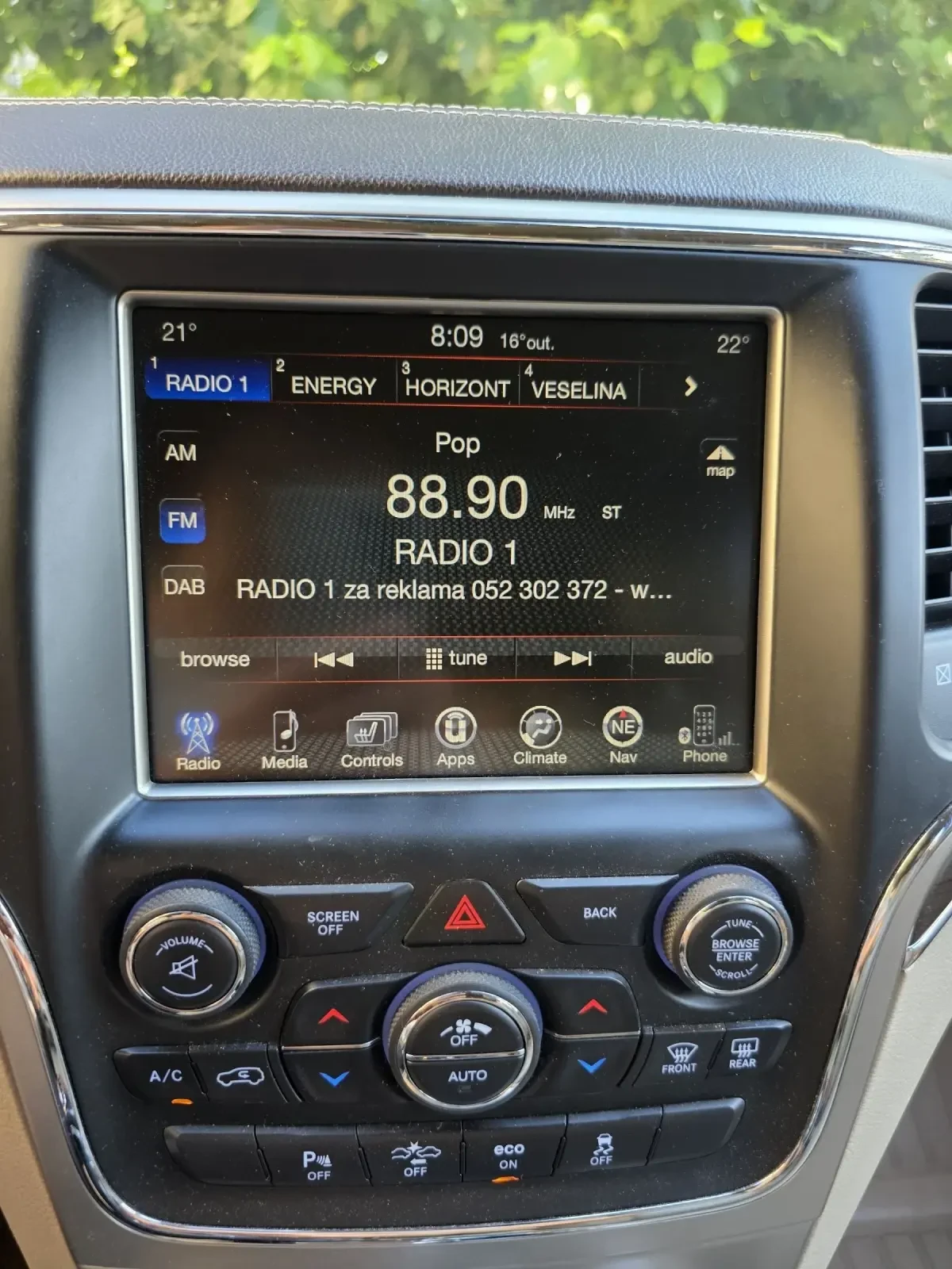 Jeep Grand cherokee OVERLAND , снимка 8 - Автомобили и джипове - 54068350