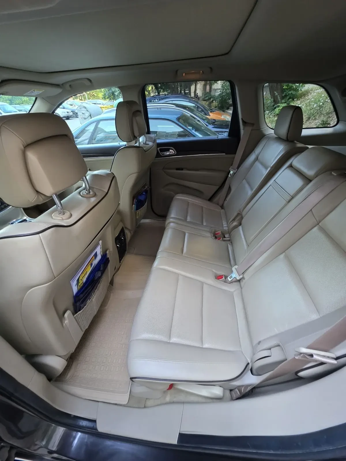 Jeep Grand cherokee OVERLAND , снимка 2 - Автомобили и джипове - 54068350