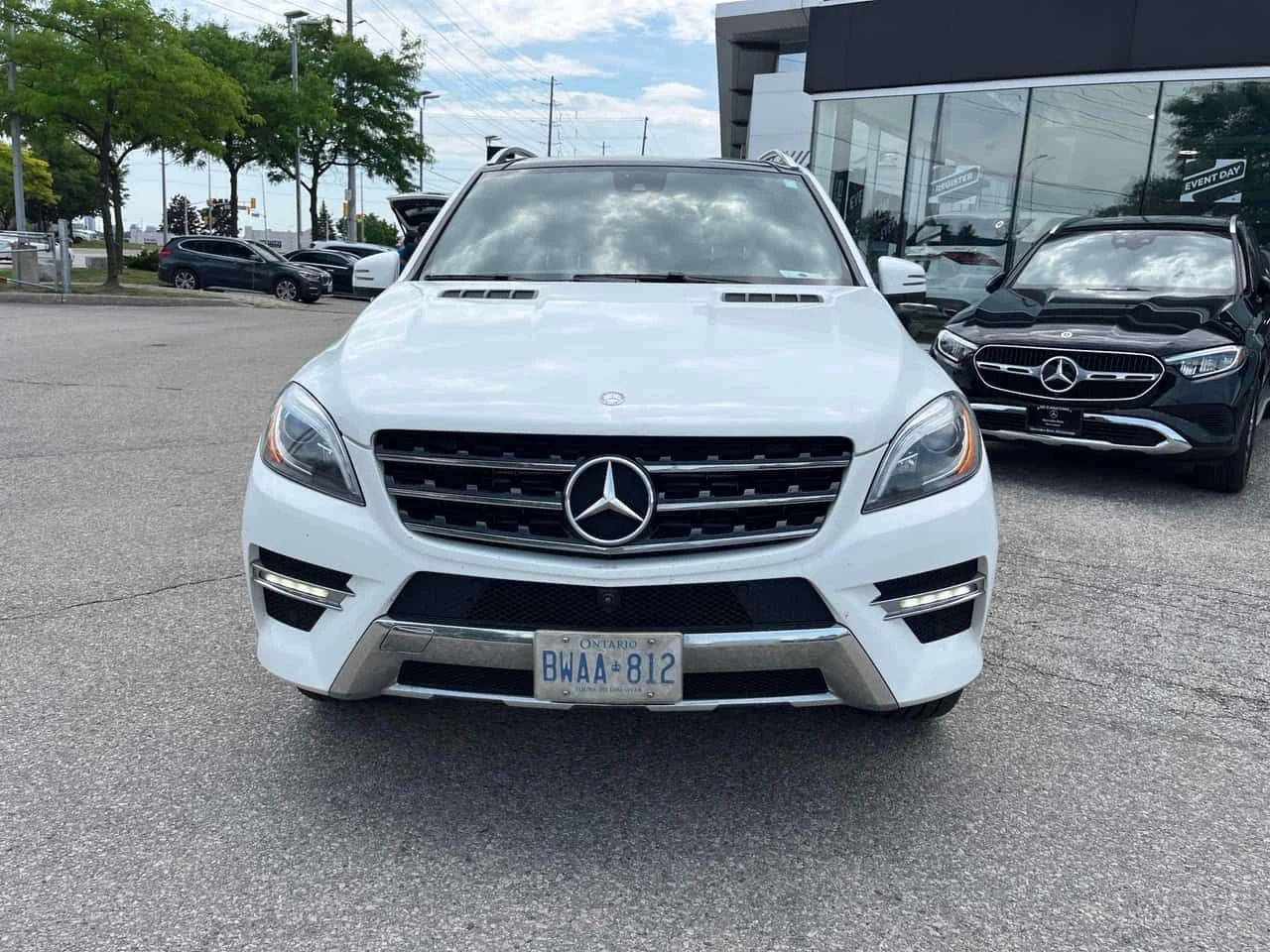 Mercedes-Benz ML 350 4MATIC * ГЛАВНО ПРЕДСТАВИТЕЛСТВО НА MERCEDES* , снимка 2 - Автомобили и джипове - 54979372