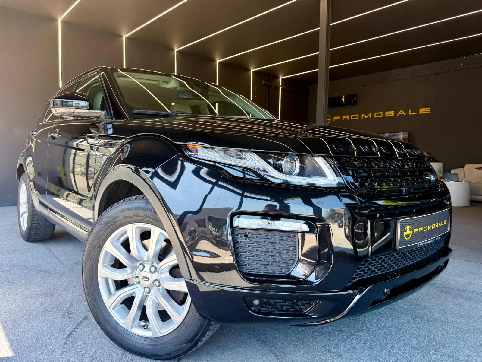 Land Rover Evoque 4x4* Подгрев* Carplay* Лизинг 