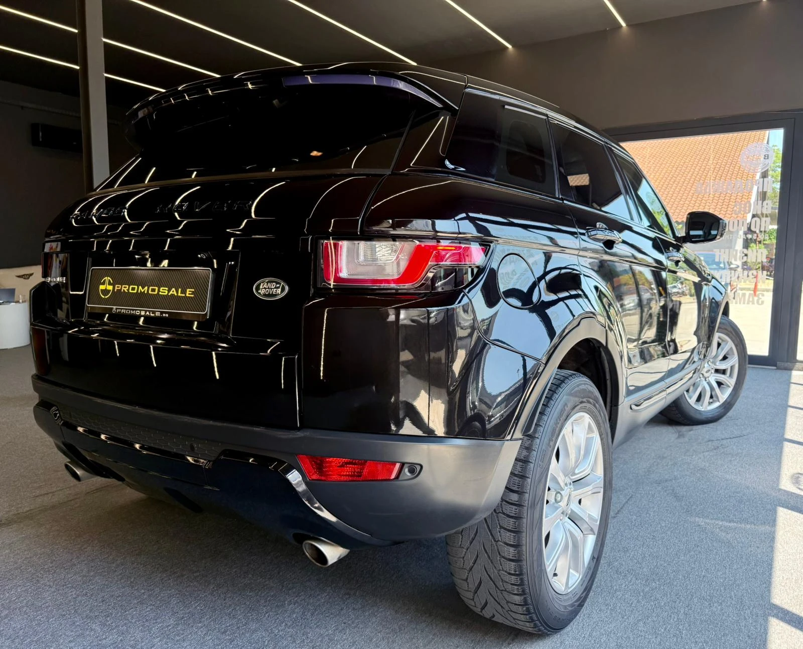 Land Rover Evoque 4x4* Подгрев* Carplay* Лизинг , снимка 6 - Автомобили и джипове - 55060441
