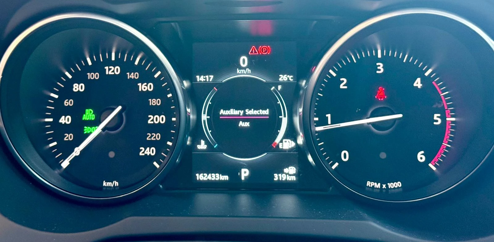 Land Rover Evoque 4x4* Подгрев* Carplay* Лизинг , снимка 11 - Автомобили и джипове - 55060441