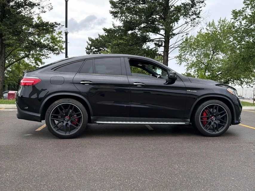 Mercedes-Benz GLE 63 S AMG AMG Night Pack* 360* H&K* Pano* Distronic* Обдухва, снимка 4 - Автомобили и джипове - 55255095