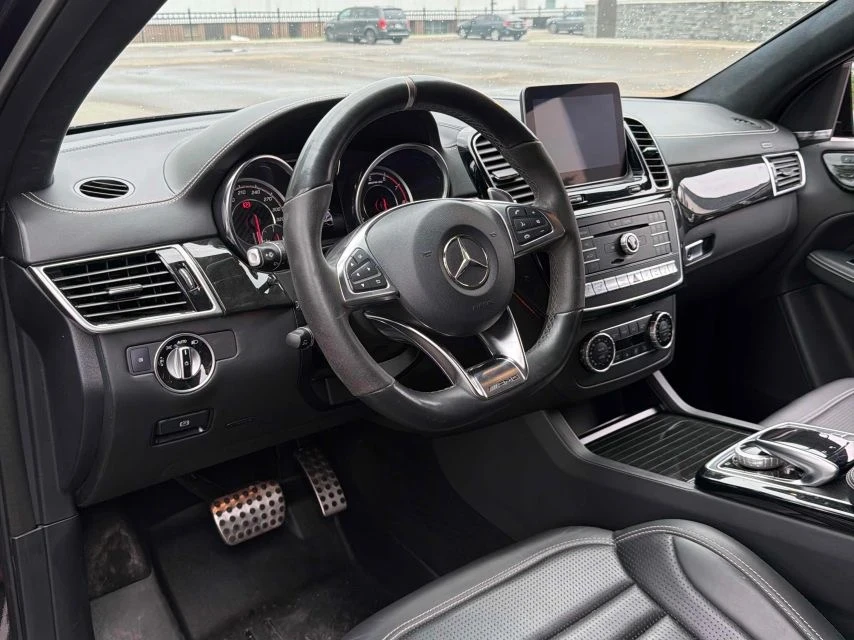 Mercedes-Benz GLE 63 S AMG AMG Night Pack* 360* H&K* Pano* Distronic* Обдухва, снимка 7 - Автомобили и джипове - 55255095