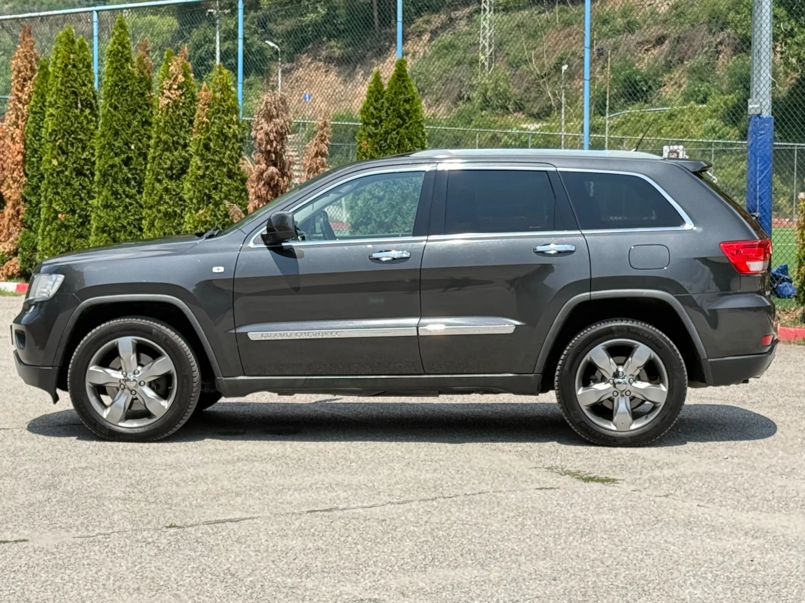 Jeep Grand cherokee 3.0CRD Overland FULL FULL FULL, снимка 9 - Автомобили и джипове - 55377108