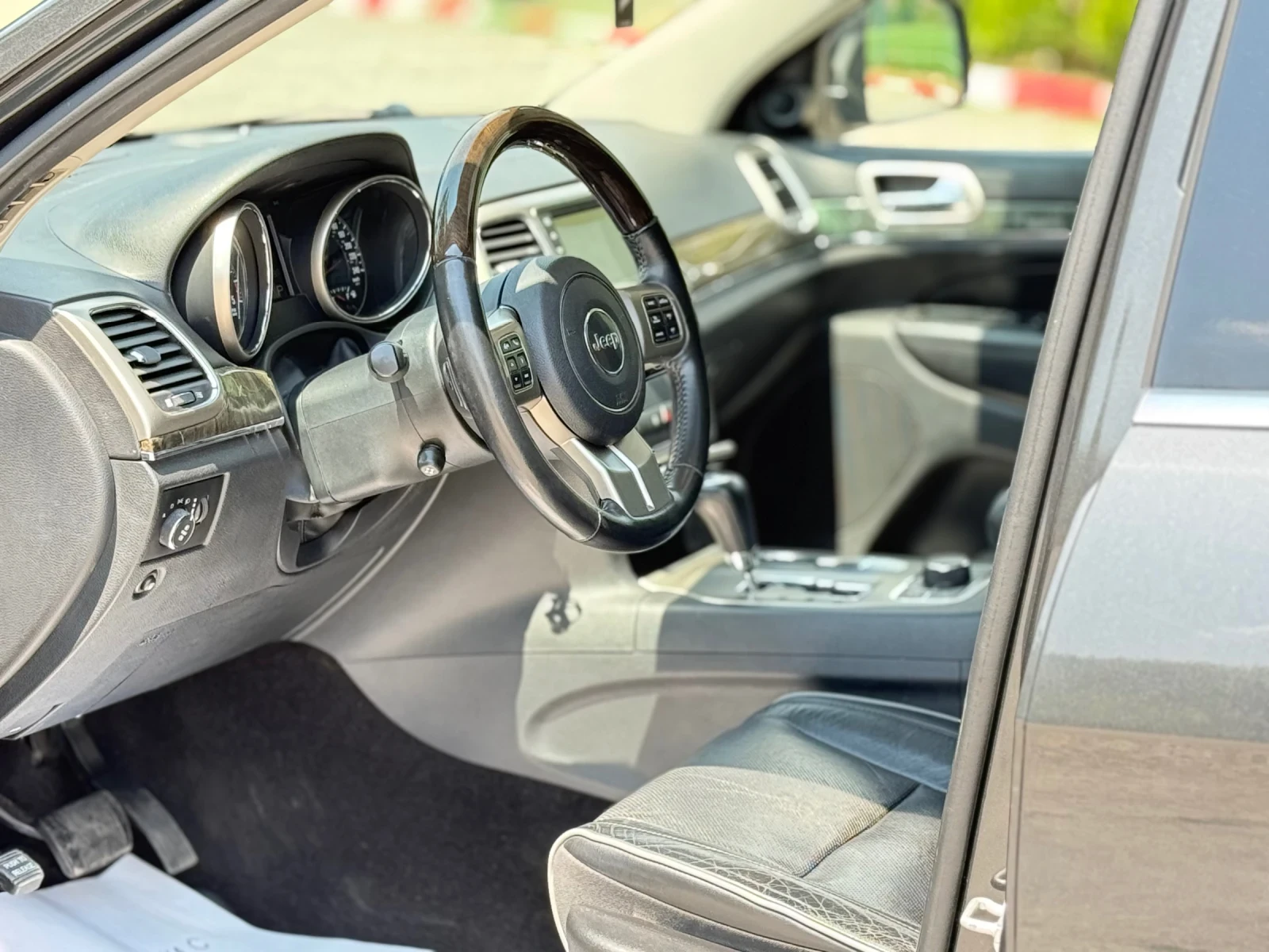 Jeep Grand cherokee 3.0CRD Overland FULL FULL FULL, снимка 10 - Автомобили и джипове - 55377108