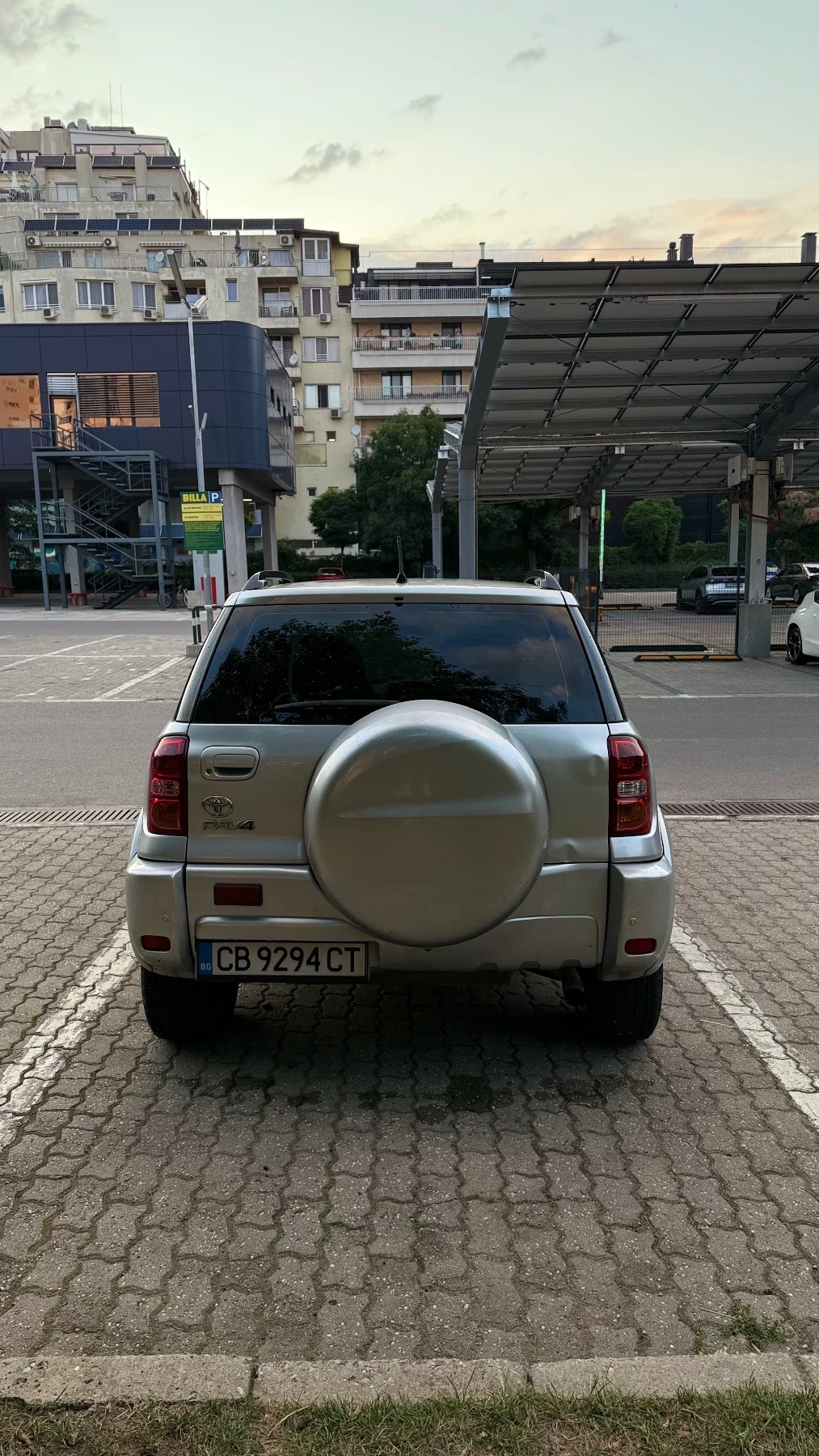 Toyota Rav4 КЛИМАТРОНИК, BLUETOOTH, снимка 4 - Автомобили и джипове - 55803541