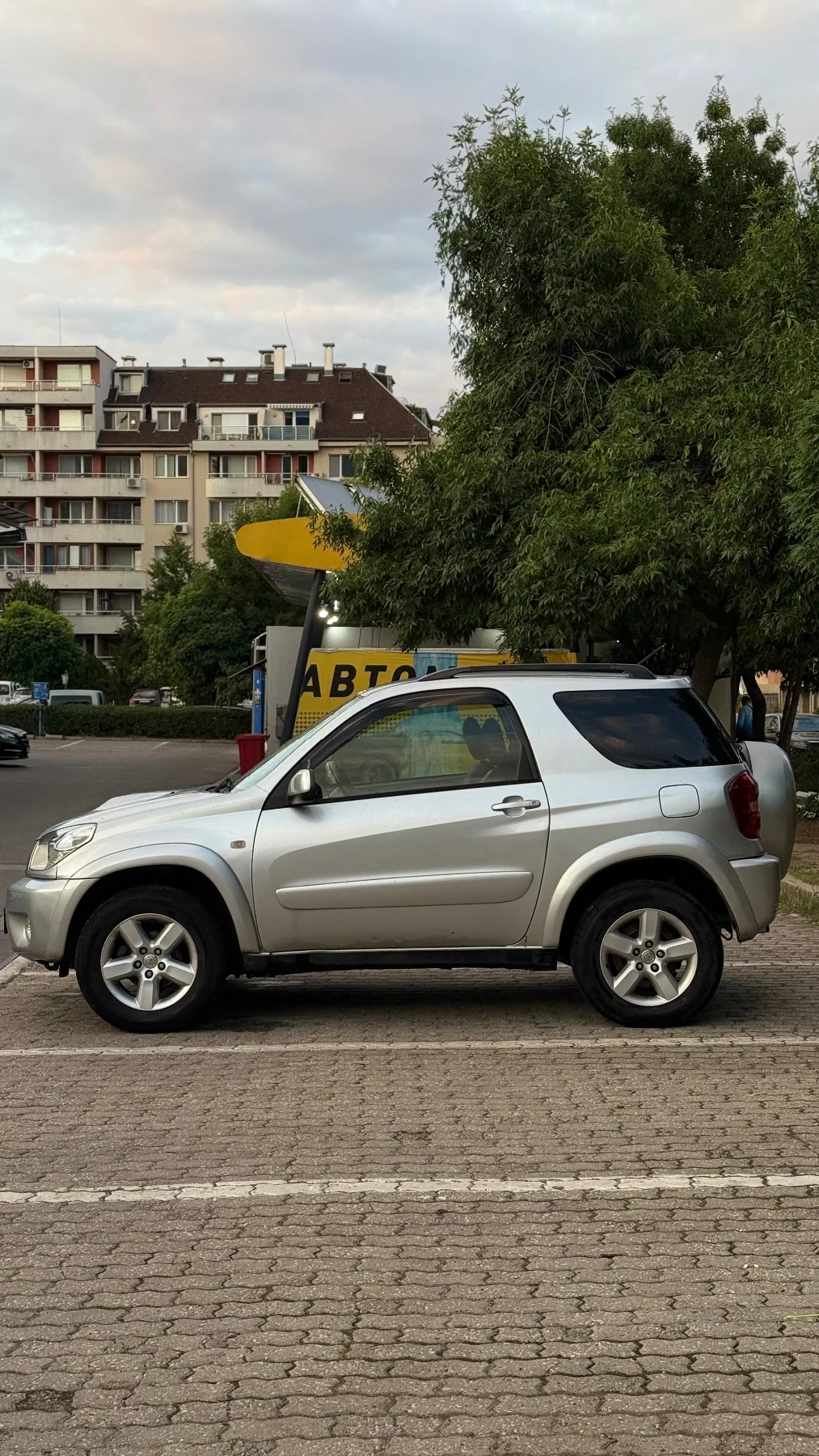 Toyota Rav4 КЛИМАТРОНИК, BLUETOOTH, снимка 3 - Автомобили и джипове - 55803541