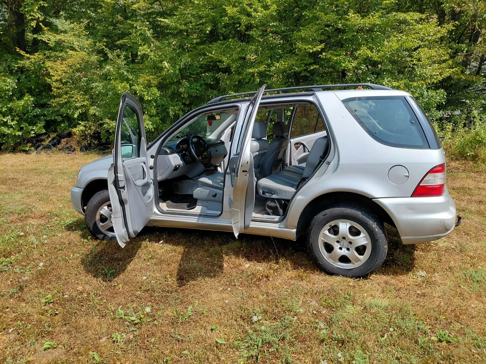 Mercedes-Benz ML 270, снимка 4 - Автомобили и джипове - 55806507