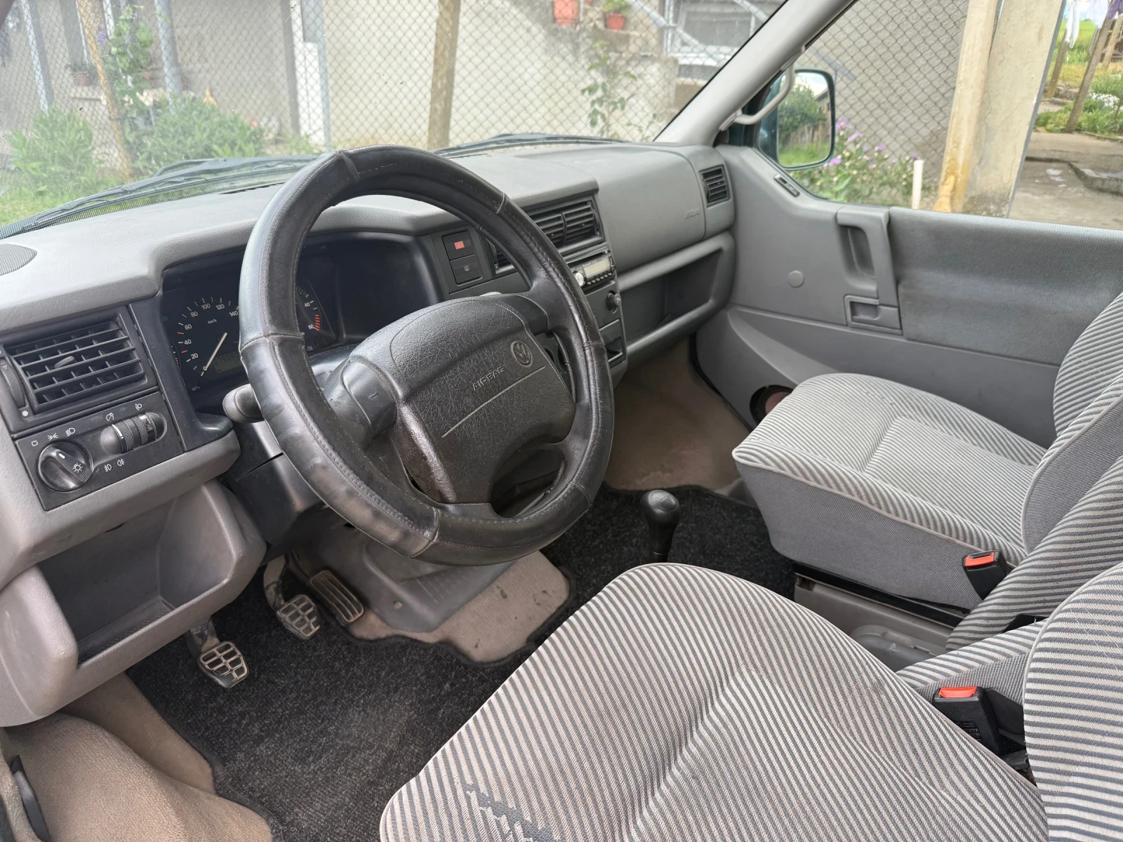VW T4, снимка 7 - Бусове и автобуси - 54742363