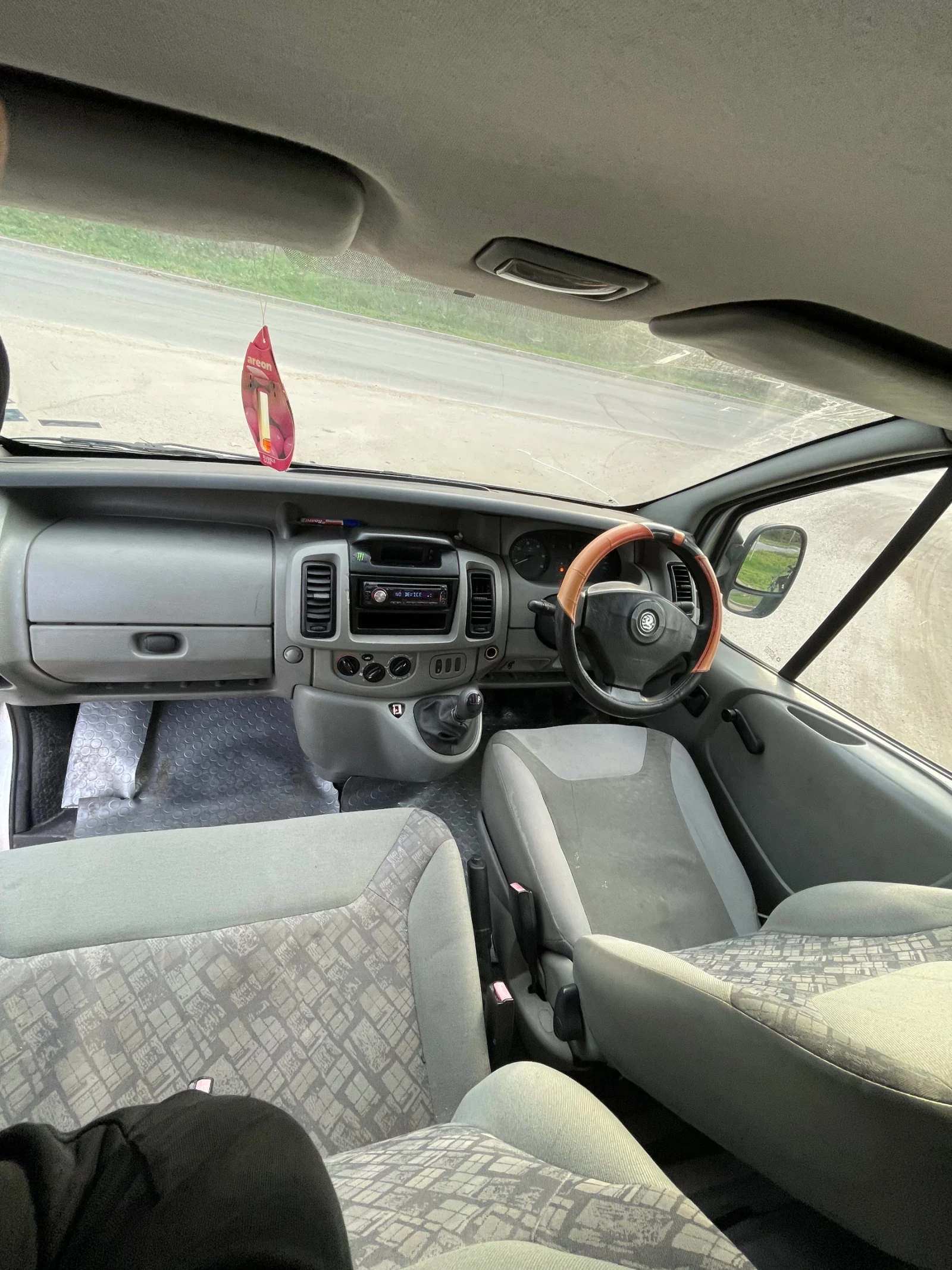 Opel Vivaro 1.9 DCI, снимка 6 - Бусове и автобуси - 55238220