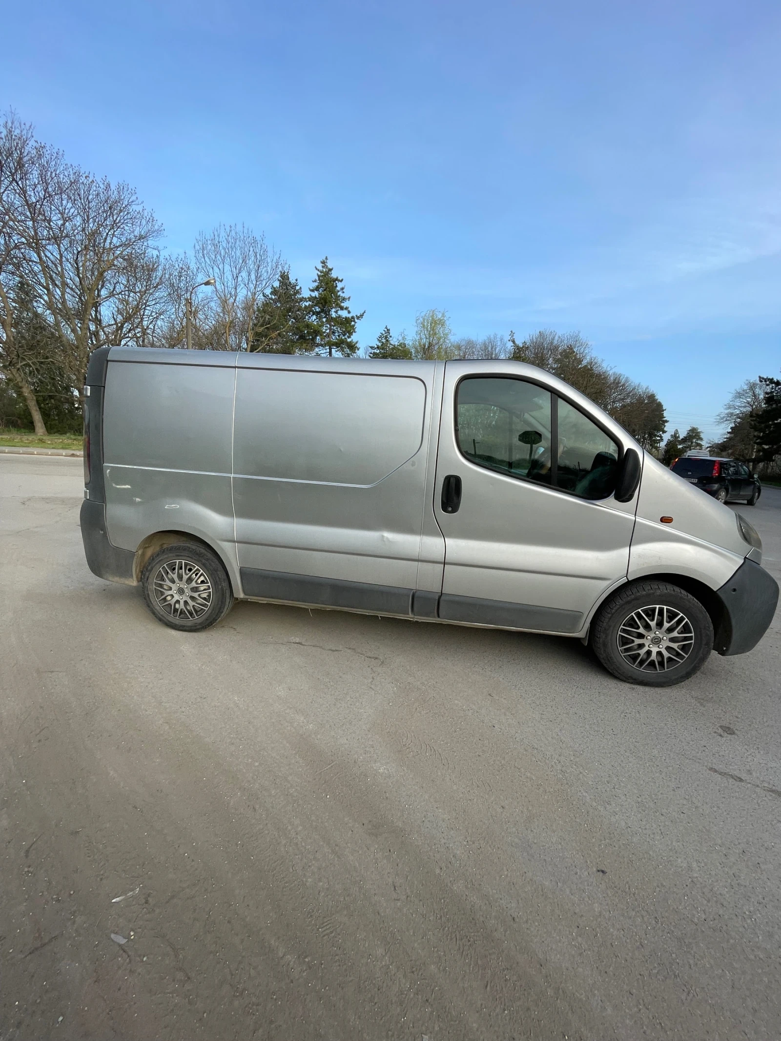 Opel Vivaro 1.9 DCI, снимка 3 - Бусове и автобуси - 55238220
