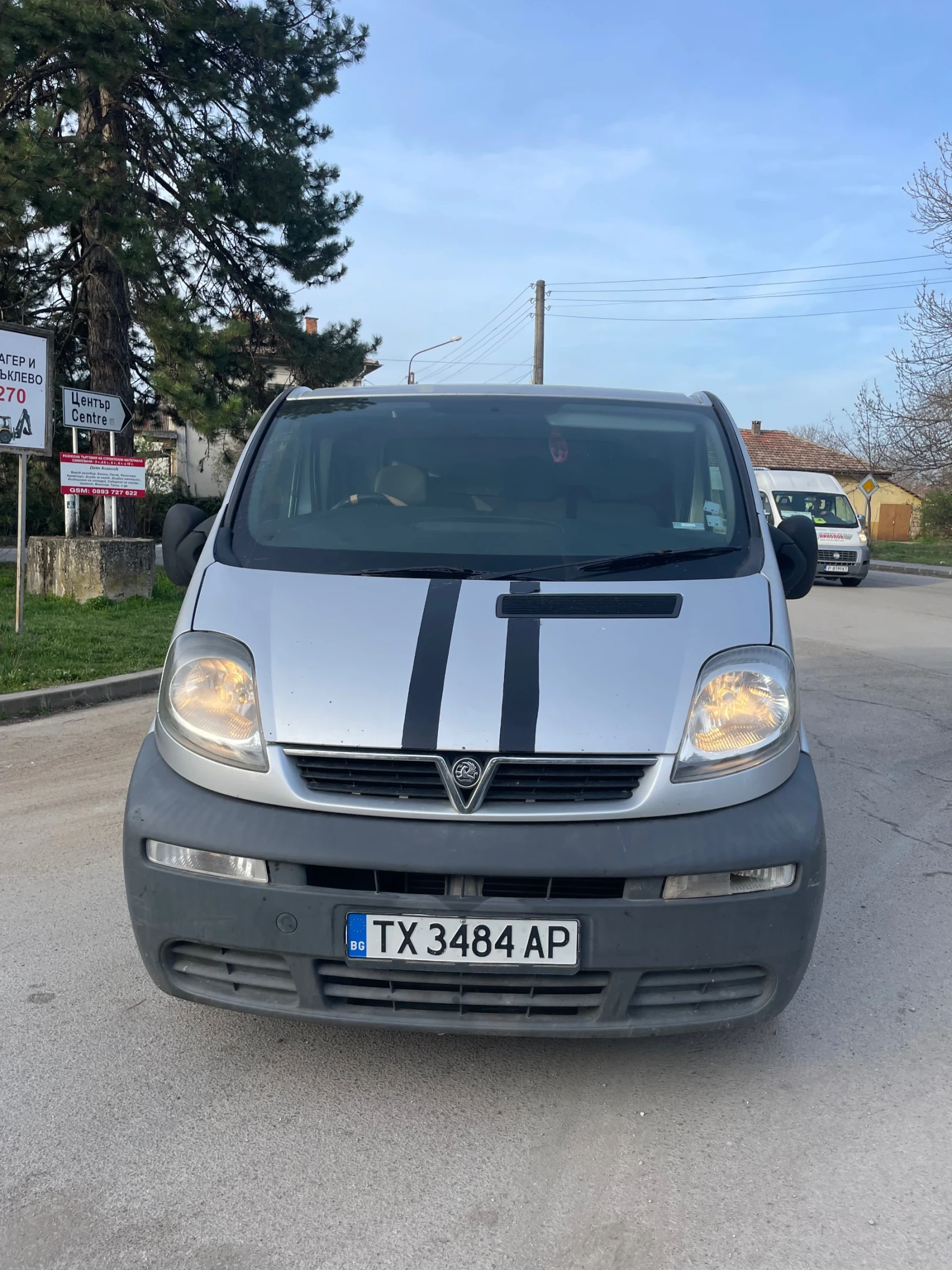 Opel Vivaro 1.9 DCI, снимка 5 - Бусове и автобуси - 55238220
