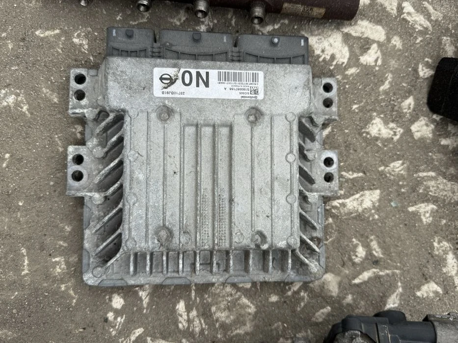 ECU ENGINE CONTROLLER NISSAN JUKE 15 DCI компютър моторен S18006716