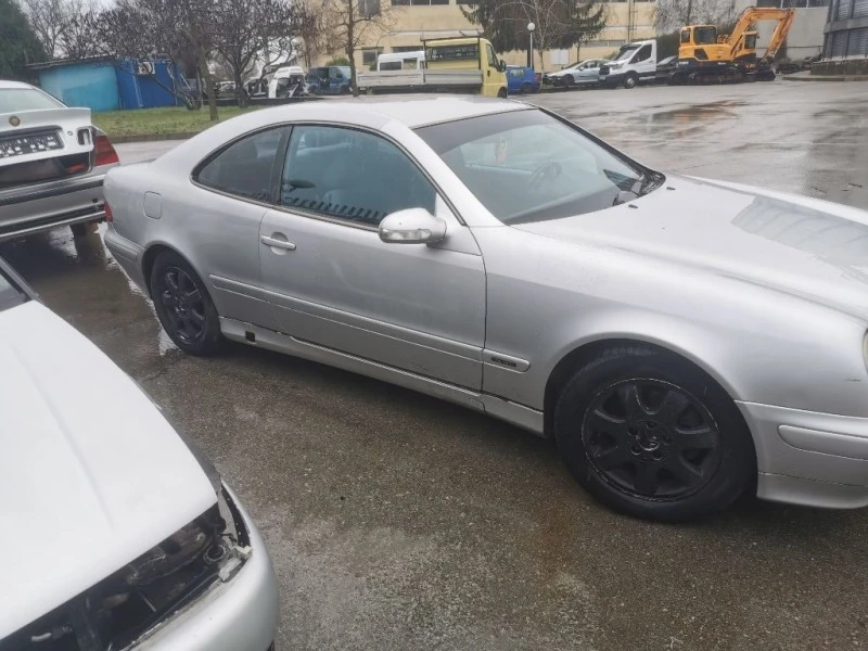 Mercedes-Benz CLK 2.0 KOMPRESOR 163к.с., снимка 4 - Автомобили и джипове - 40126505