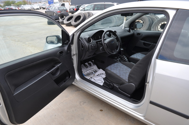 Ford Fiesta 1.4 TDCI, снимка 4 - Автомобили и джипове - 40330505