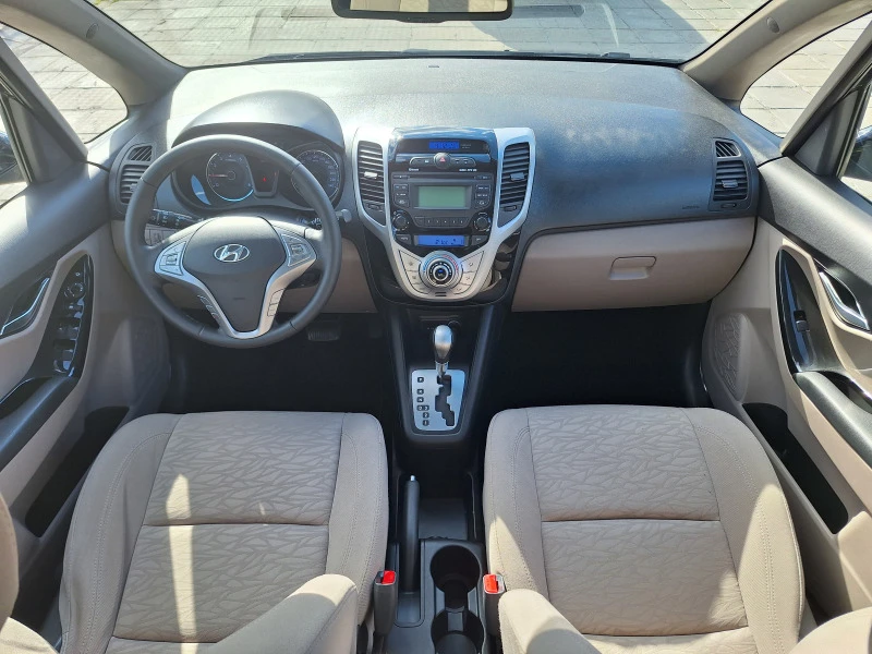 Hyundai Ix20 1.6i Автоматик!, снимка 13 - Автомобили и джипове - 47440192