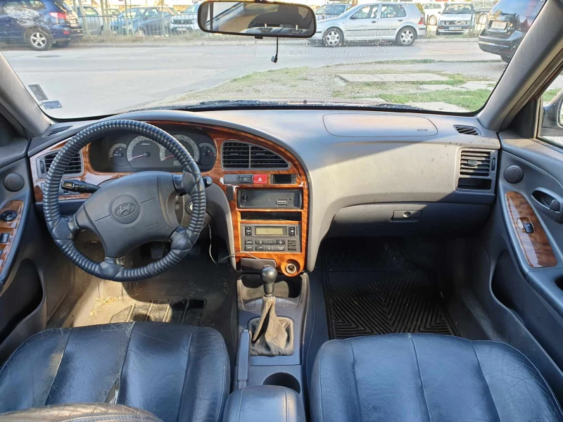 Hyundai Elantra, снимка 8 - Автомобили и джипове - 47449790