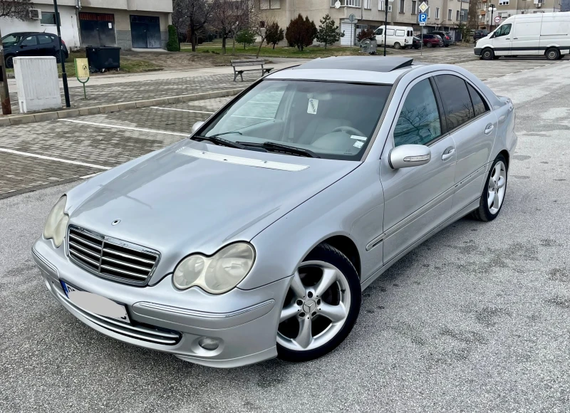 Mercedes-Benz C 220 Avantgarde * Кожа* Нави* Автомат, снимка 8 - Автомобили и джипове - 48707752