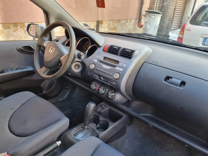 Honda Jazz, снимка 10 - Автомобили и джипове - 49241126