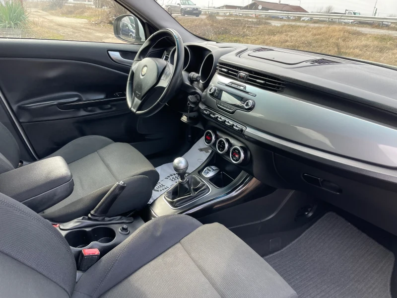 Alfa Romeo Giulietta 1.6M-jET-ITALIA, снимка 5 - Автомобили и джипове - 49306604