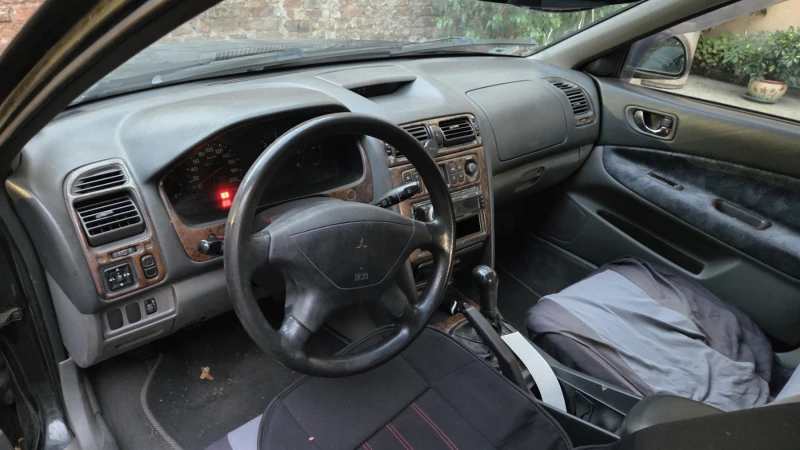 Mitsubishi Galant, снимка 2 - Автомобили и джипове - 52560868