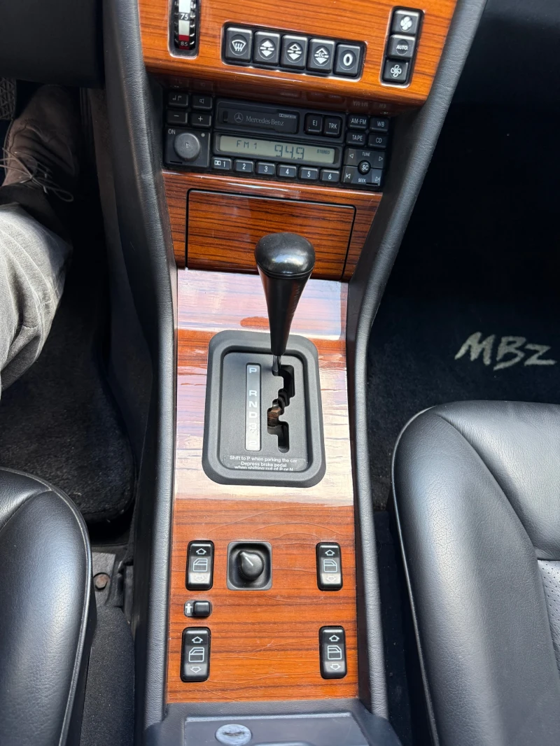 Mercedes-Benz 124 E 320, снимка 12 - Автомобили и джипове - 52511160