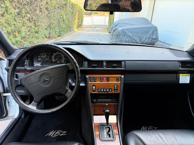 Mercedes-Benz 124 E 320, снимка 10 - Автомобили и джипове - 52511160