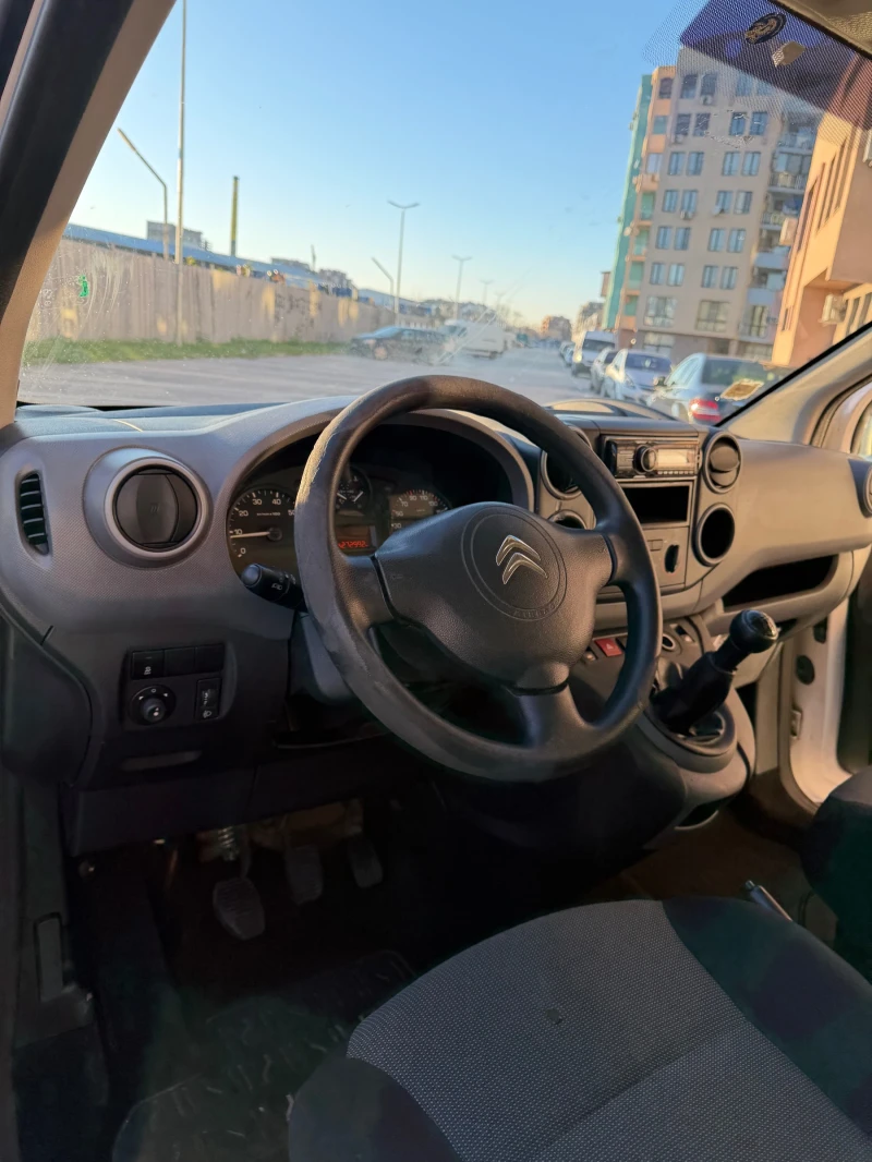 Citroen Berlingo Товарен, снимка 17 - Автомобили и джипове - 52795942