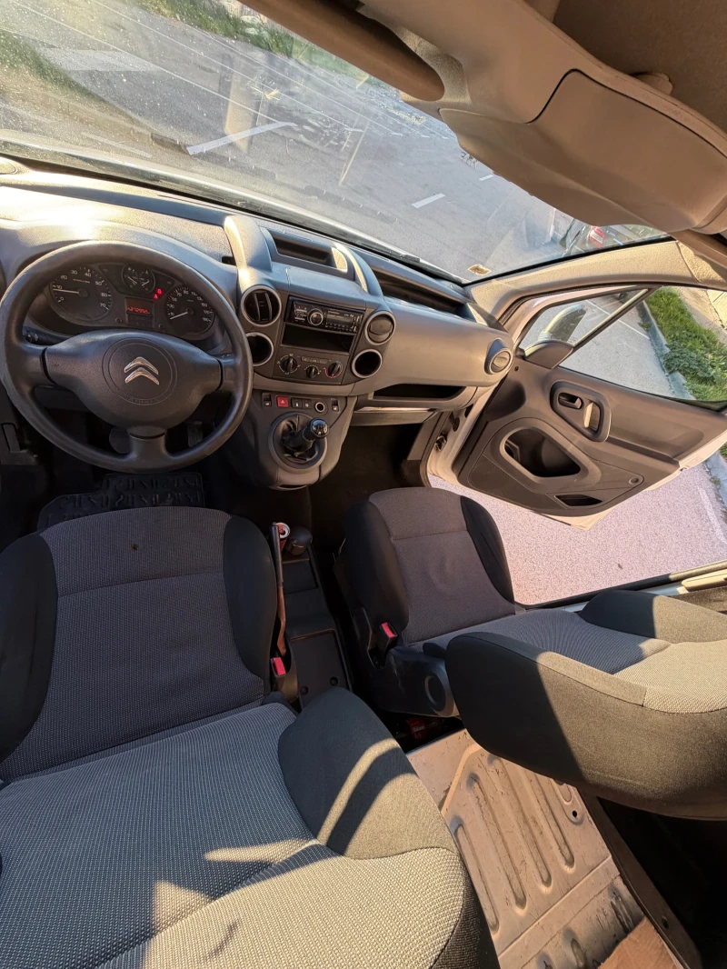 Citroen Berlingo Товарен, снимка 16 - Автомобили и джипове - 52795942