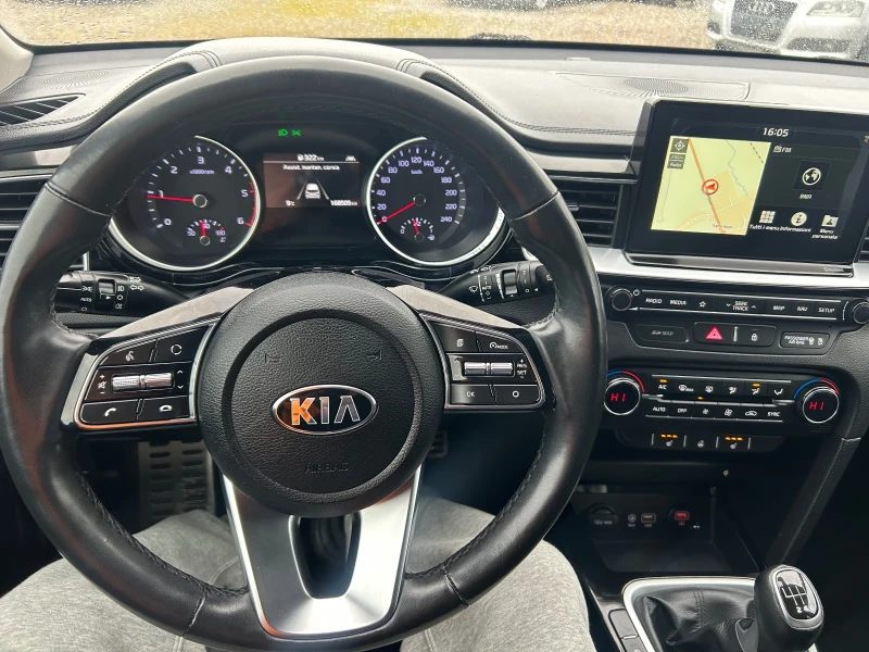 Kia Ceed 1.6crdi euro6, снимка 10 - Автомобили и джипове - 53311592