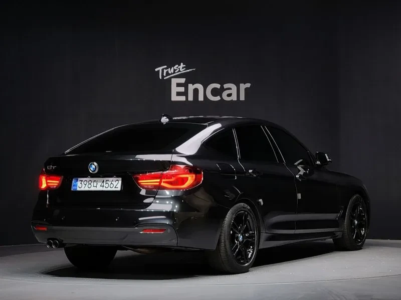 BMW 320 M Sports Premium, снимка 2 - Автомобили и джипове - 55141725