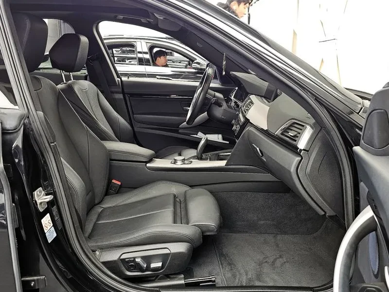 BMW 320 M Sports Premium, снимка 11 - Автомобили и джипове - 55141725