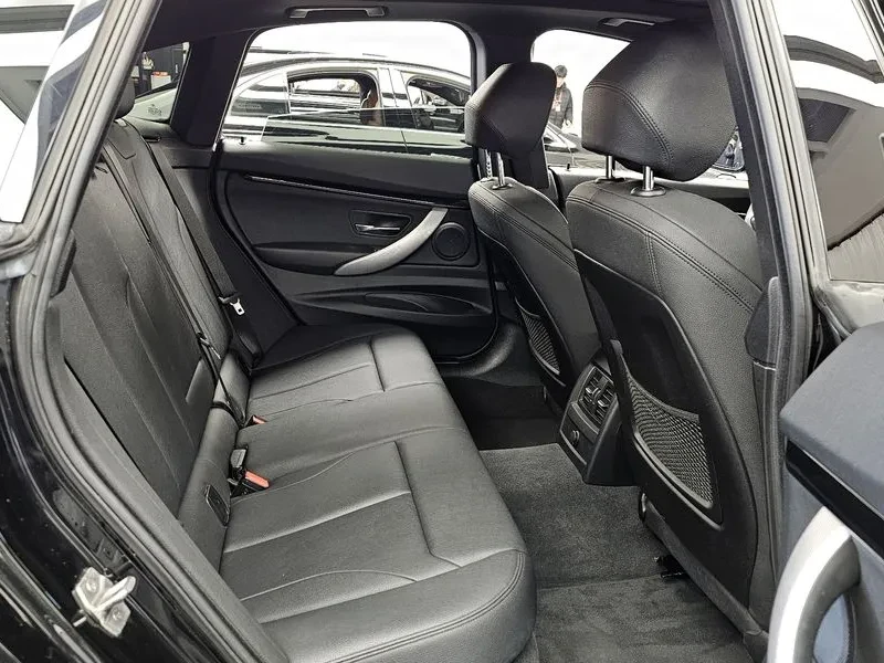 BMW 320 M Sports Premium, снимка 12 - Автомобили и джипове - 55141725