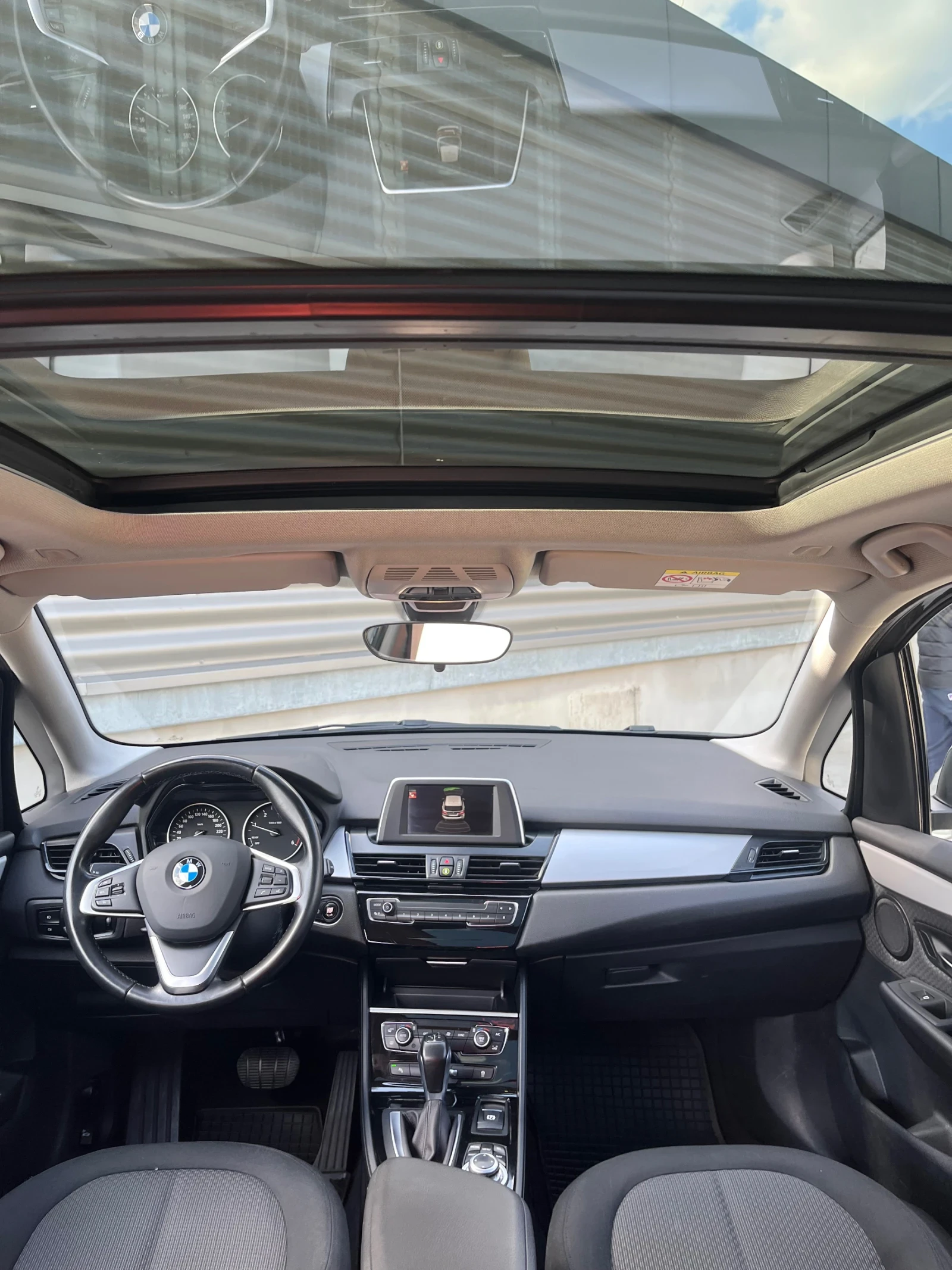 BMW 218  - изображение 7