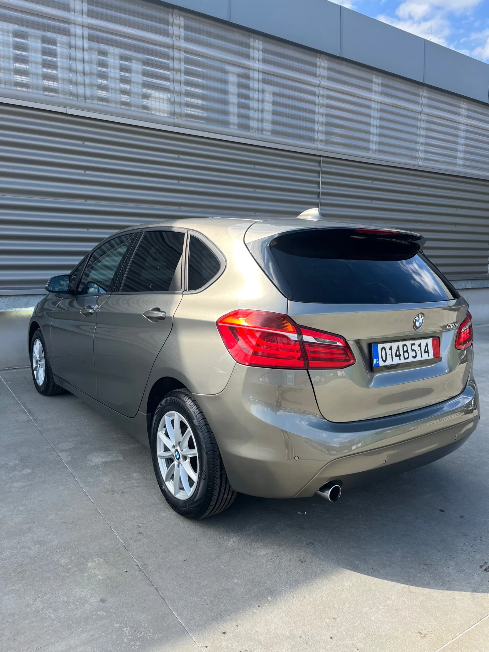 BMW 218  - изображение 8