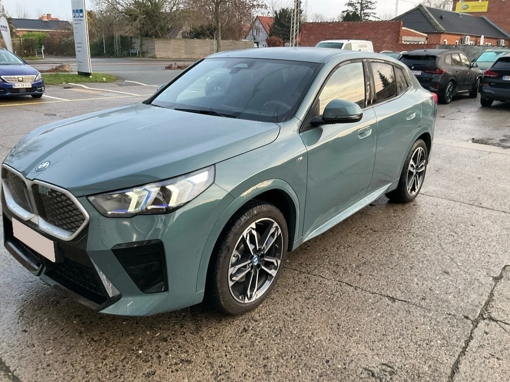 BMW iX2 xDrive30