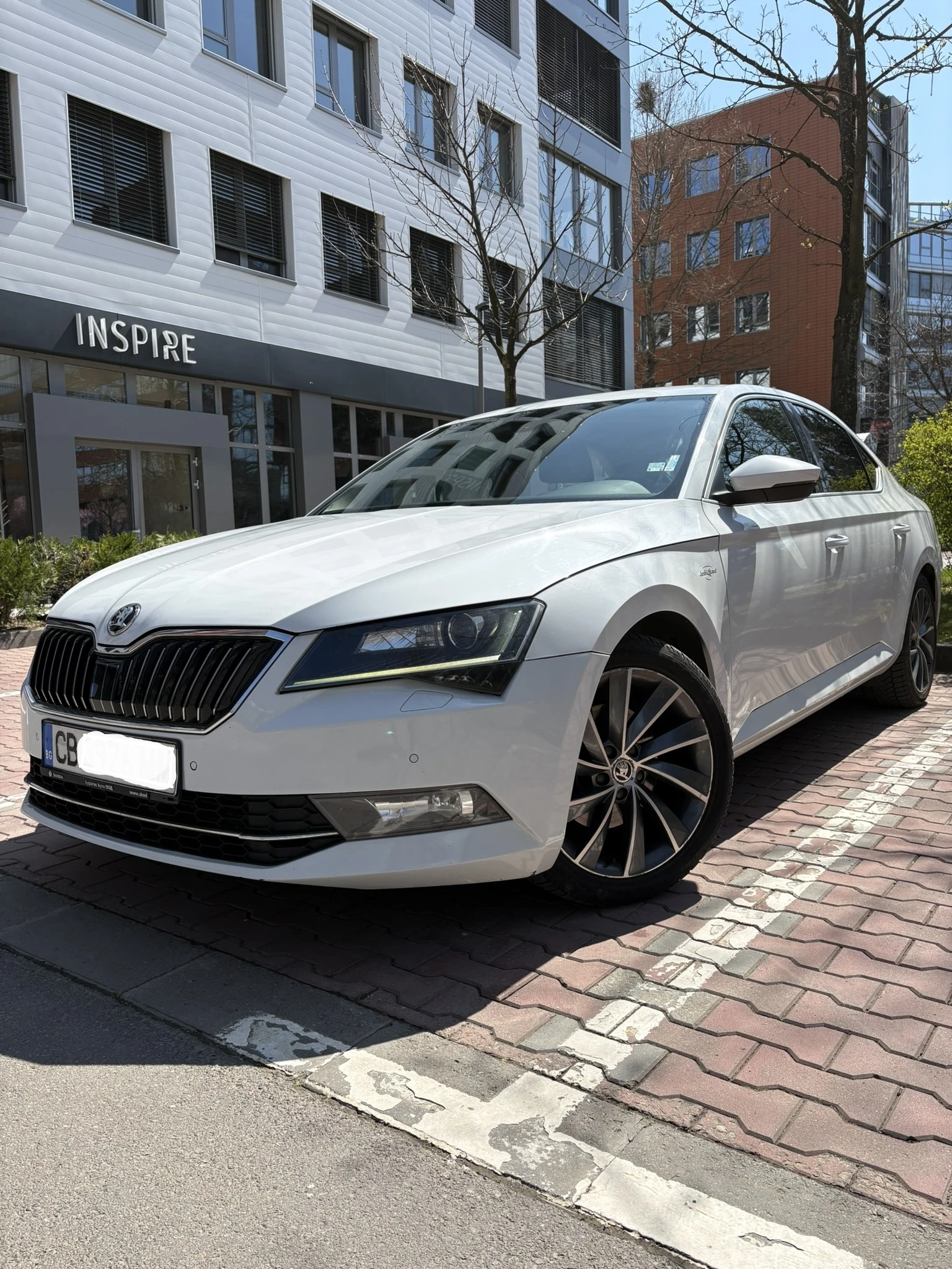 Skoda Superb, снимка 4 - Автомобили и джипове - 54206911