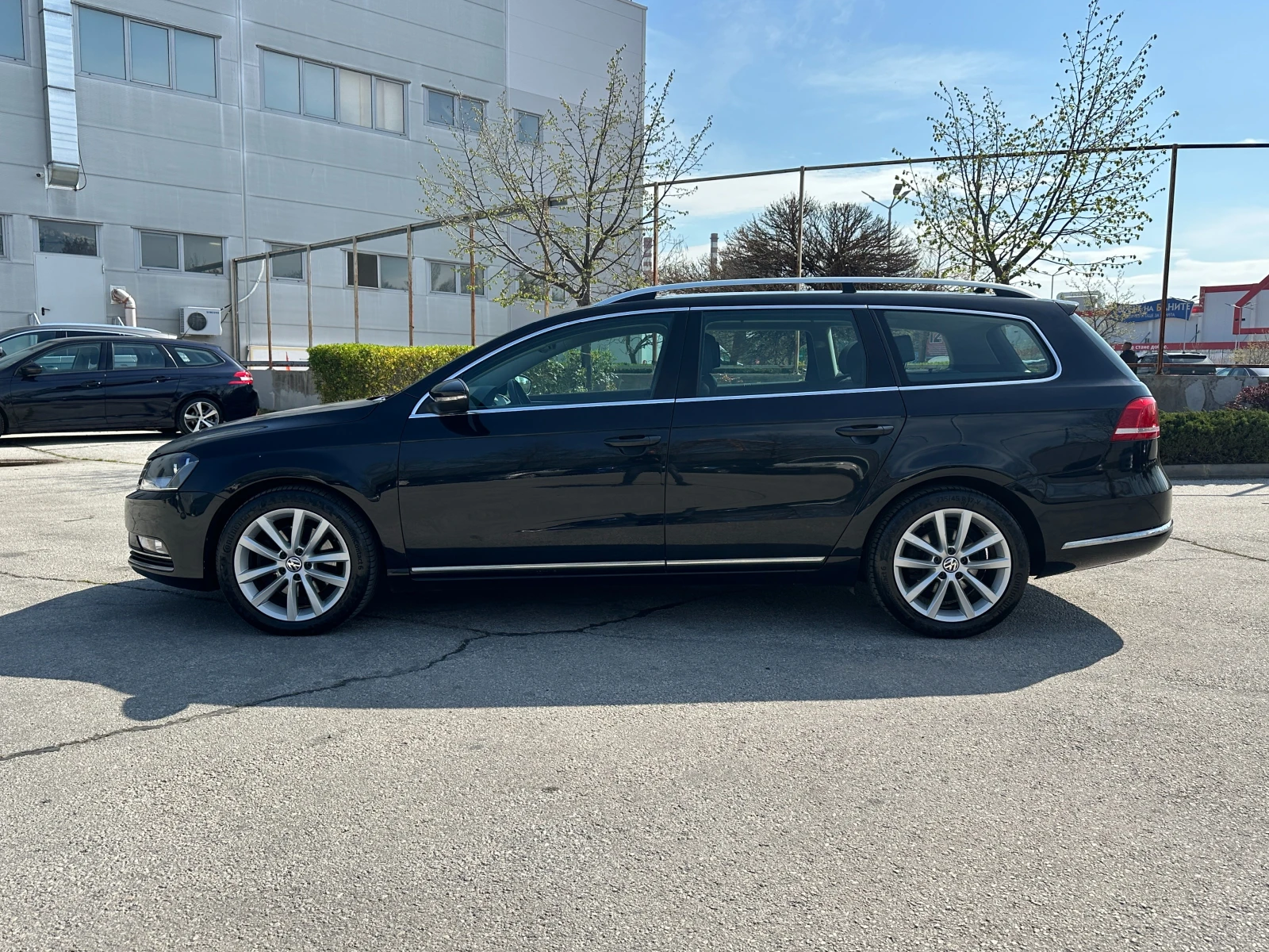 VW Passat 2.0 TDI Highline, снимка 2 - Автомобили и джипове - 54275928