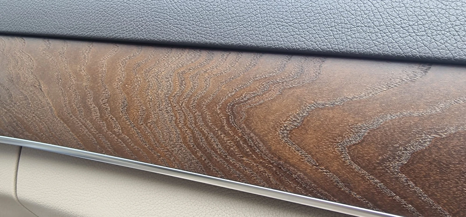 Mercedes-Benz E 250, снимка 4 - Автомобили и джипове - 54537670