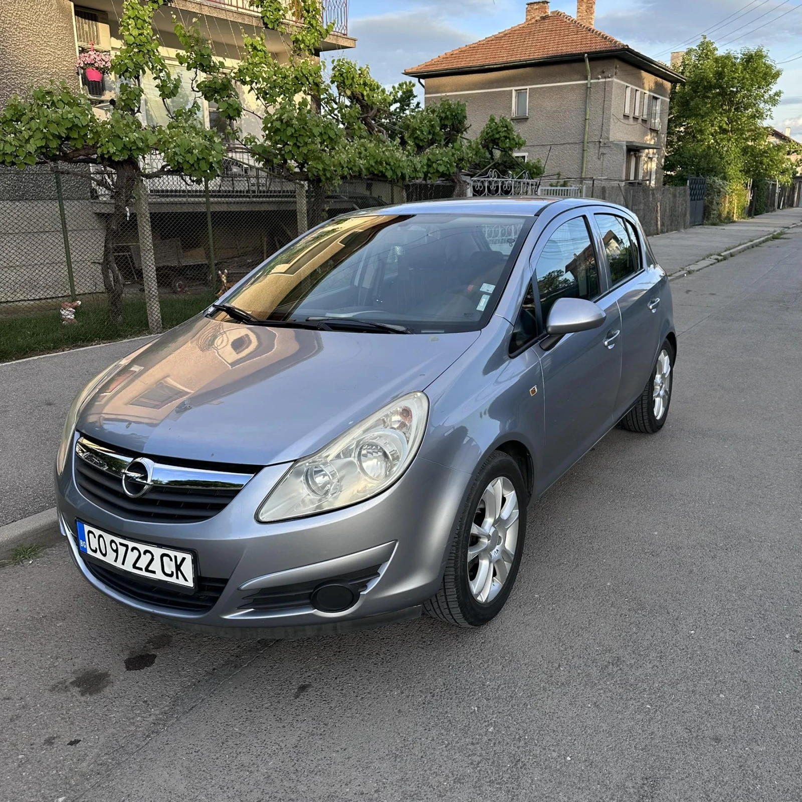 Opel Corsa 1.2 80 к.с. бензин-газ, снимка 3 - Автомобили и джипове - 54671623