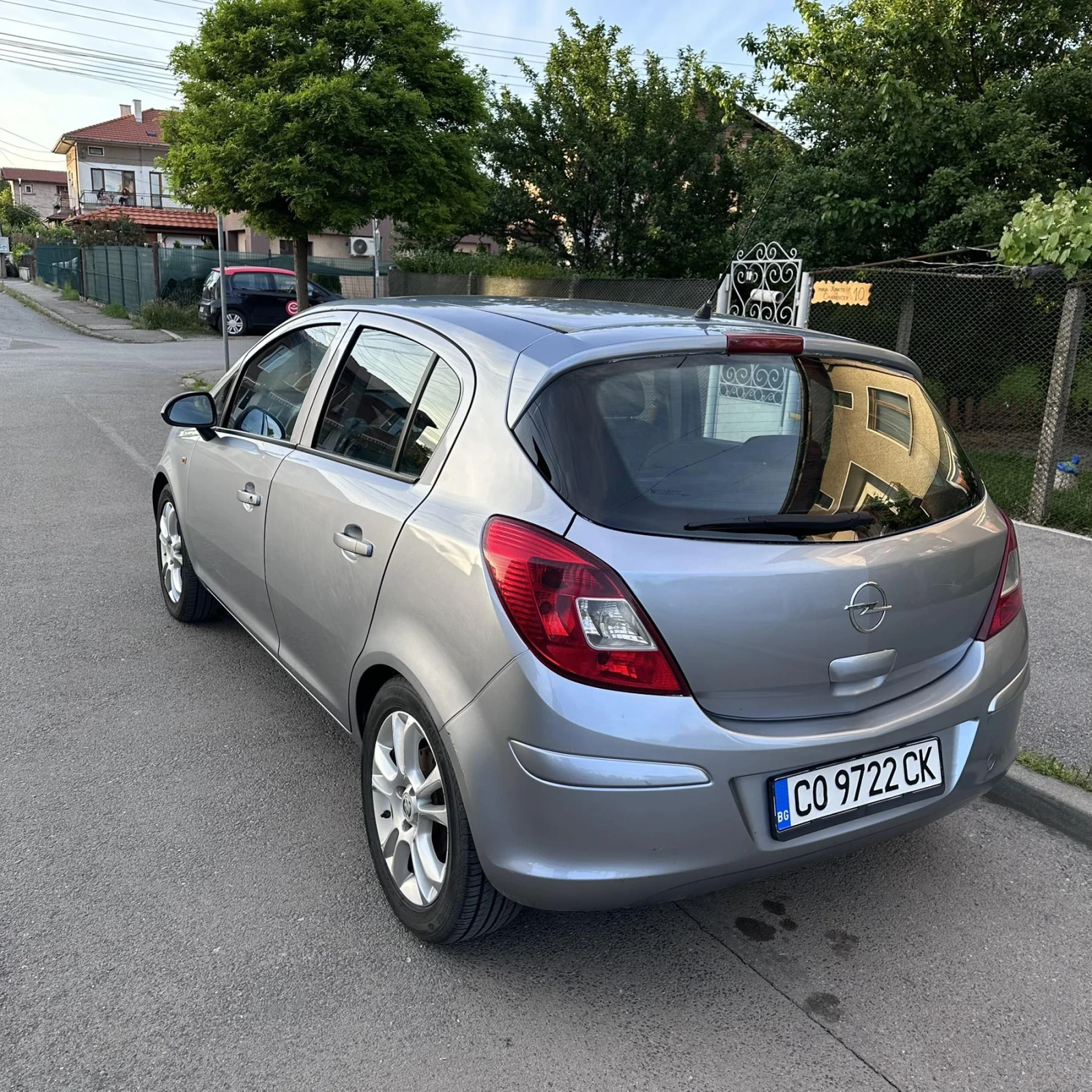 Opel Corsa 1.2 80 к.с. бензин-газ, снимка 4 - Автомобили и джипове - 54671623