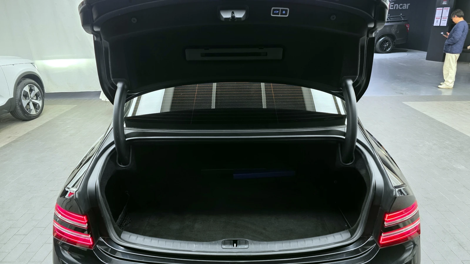 Genesis G80 Turbo AWD, снимка 17 - Автомобили и джипове - 54782076