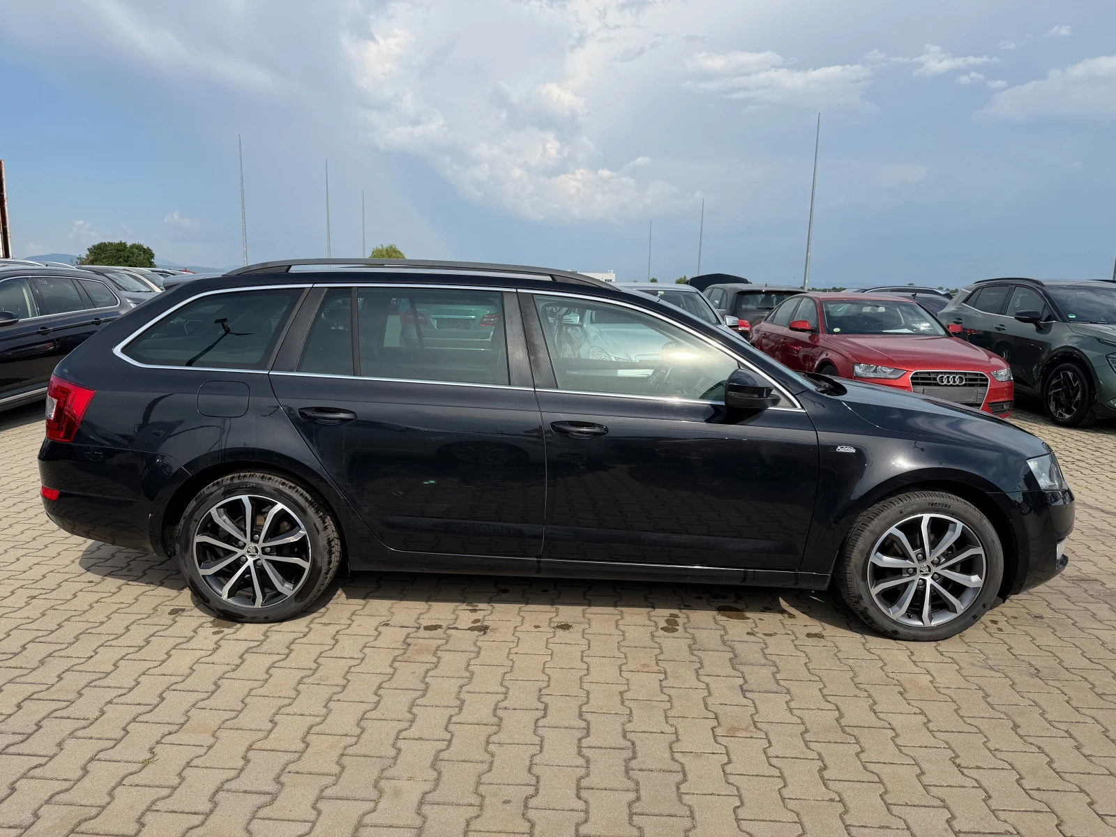 Skoda Octavia 1.6TDI NAVI EURO 6, снимка 5 - Автомобили и джипове - 55116188